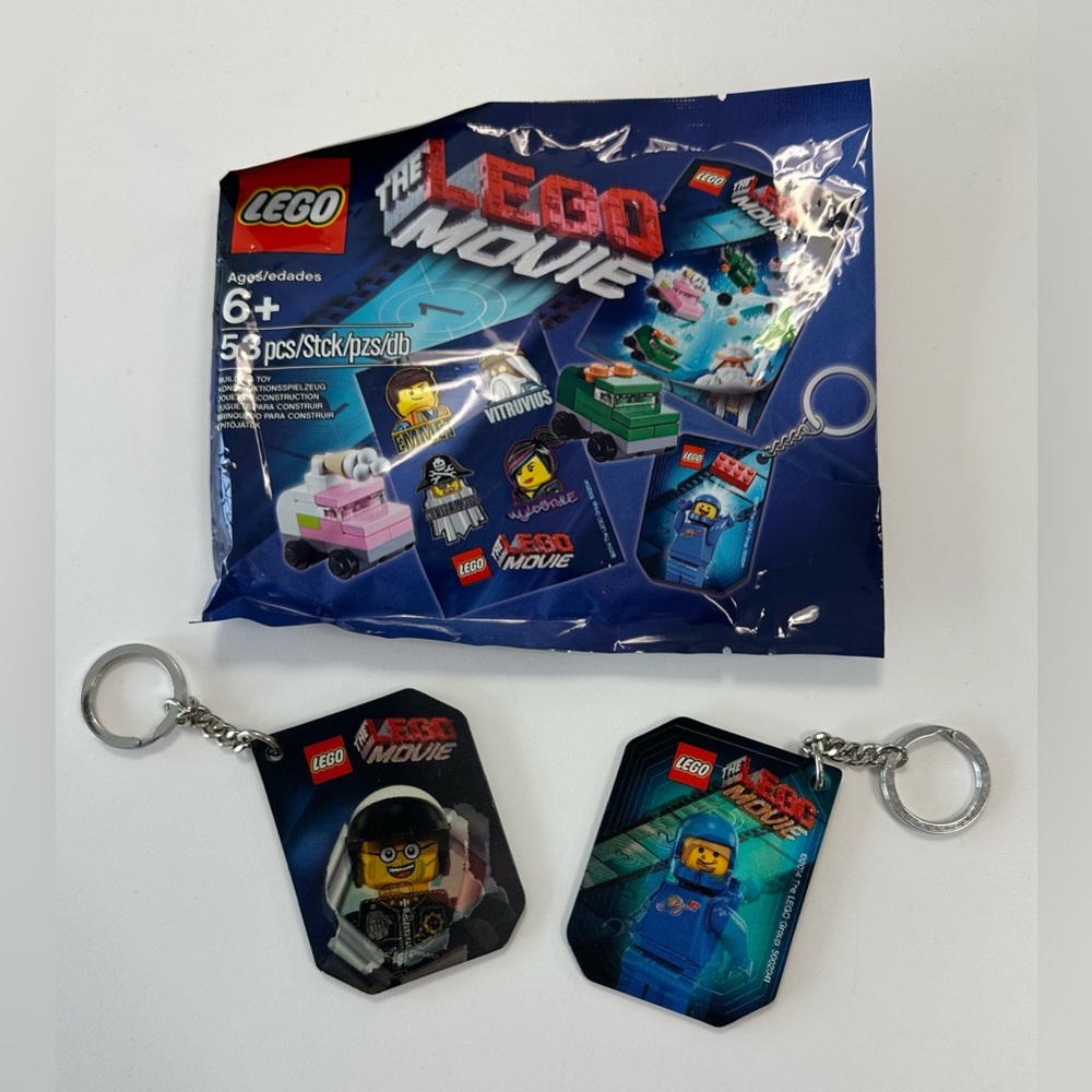 ‼️3 for $30 - The LEGO Movie sealed Promo bag #5002041 & 2 additional Keychains
